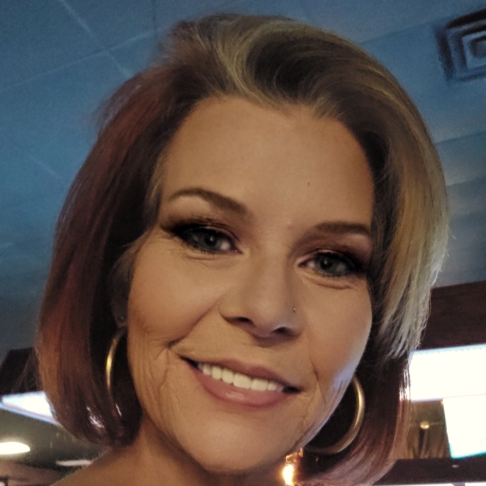 Meet your Posher, Leslie